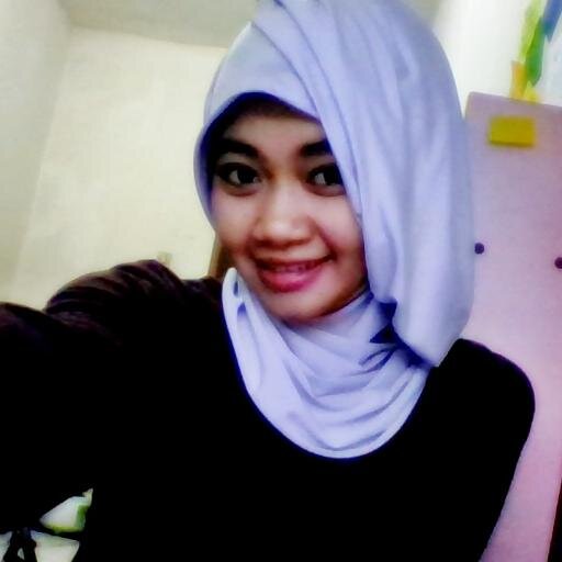 Y U N I T A S A R I | 29 Maret 1995 | Universitas PAKUAN Siliwangi Bogor | FMIPA (Farmasi)