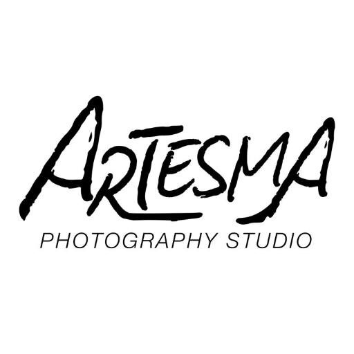 Full Service Portrait Studio open in East Cobb, Marietta, Georgia. Studio, Outdoor, On Location Sessions for HS Seniors, Families, Children, Head Shots & More!
