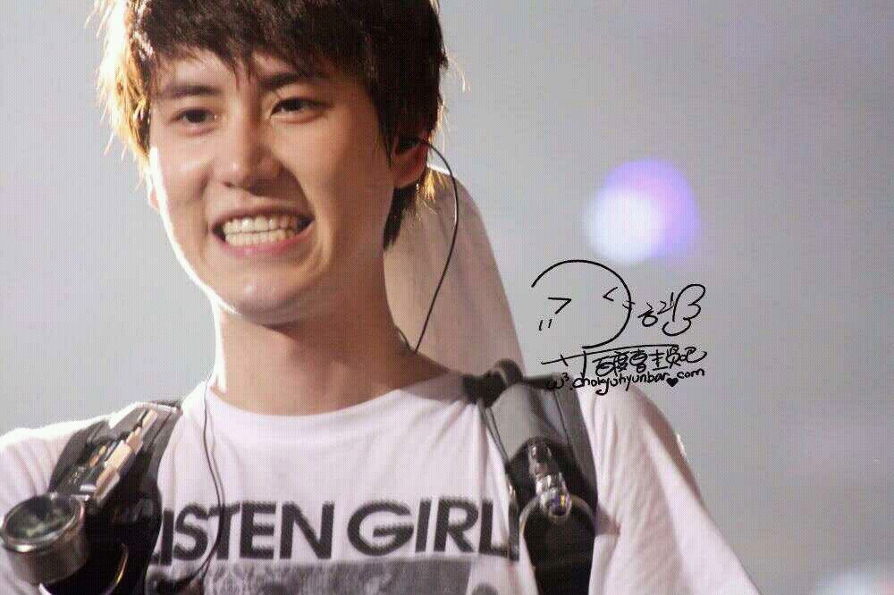 โจวคยูฮยอน หล่อ หื่น ยินดีที่ได้รู้จักนะครับ ผมไม่ค่อยมีเวลาเข้ามา แต่ผมจะพยายามนะครับ *แจกขนม* 11/06/2013