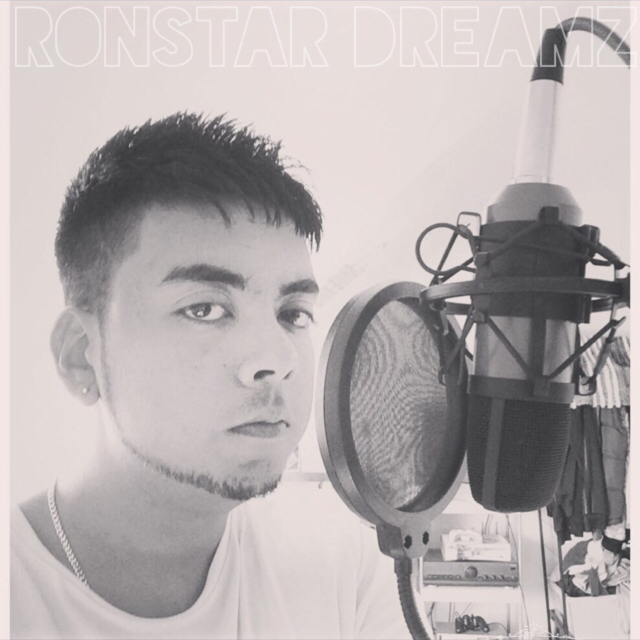 Hey everyone, just new at twitter but followers are mostly welcome, over next month n onwards am looking to get into music so if u have advise also welcome :)