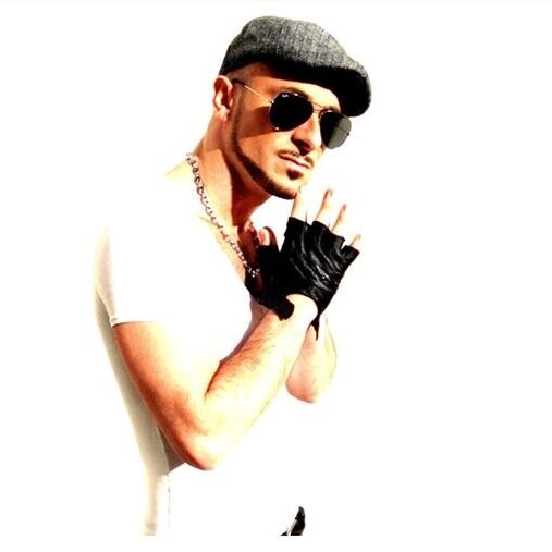 ChristopheParis's profile picture. Promis , je m'y met !!...