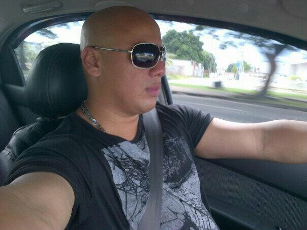 VENEZOLANO Licdo. en Administracion de empresas, La Musica, el deporte y la lectura son mis grandes Hobiees