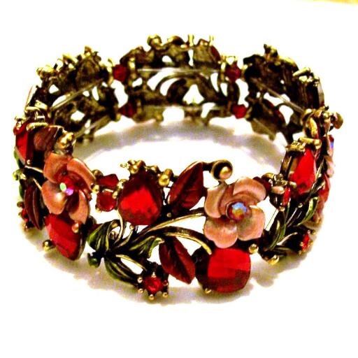 I love to create beautiful #jewelry. I also sell #vintage items and jewelry #supplies for your own creations! Visit me at http://t.co/bMbyDcjA0N