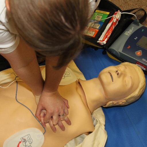 As experts in the field of pre hospital care we pass on our hands on knowledge and experience through a wide range of approved, high quality training courses.