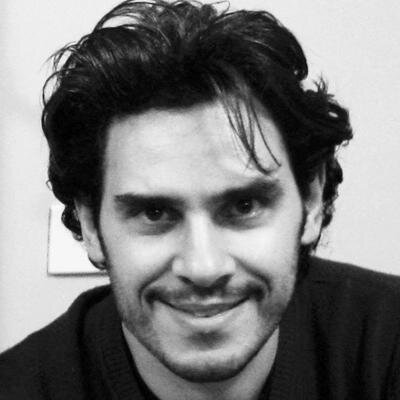 viviamo in un'epoca in cui per restare bisogna svanire
/
communication specialist, copywriter, creative developer, web manager & designer