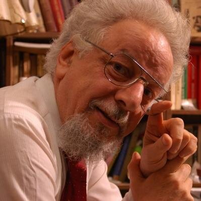 Psychologist, journalist, positivist. Looking for English-speaking friends.