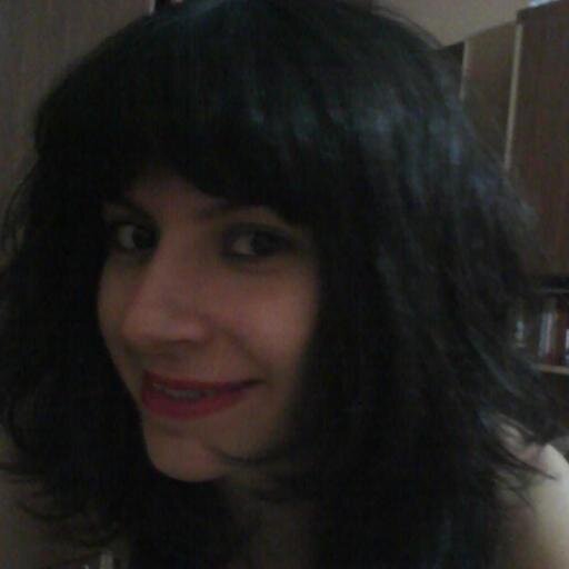 Kelebekler şahaneler ama her bahar kışa varır, taş bebek değilim melekte ama aklım iyi çalışır.;)