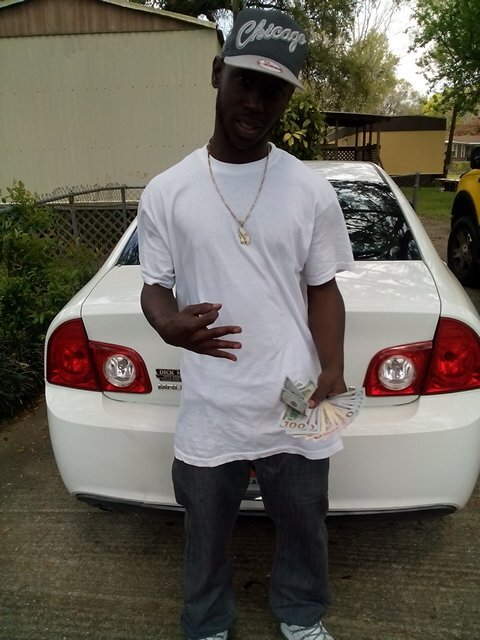 black515074's profile picture. born alone die alone