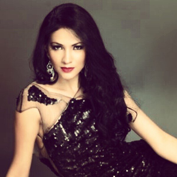 Doctora en medicina general, 1era finalista Miss Ecuador 2014, Miss Supranational Ecuador 2014, Gracias a Dios x la nueva vida q me estas dando!!