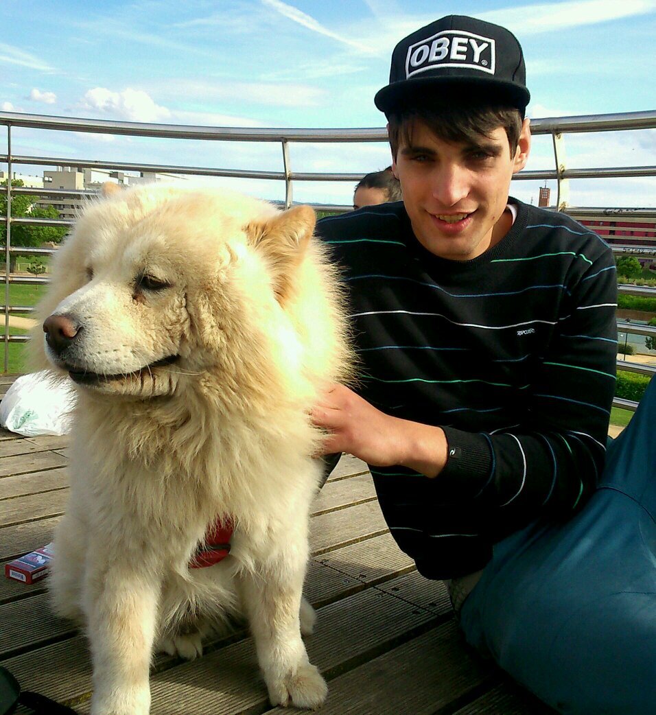 emmanuel251191's profile picture. Como una jaula de grillos.