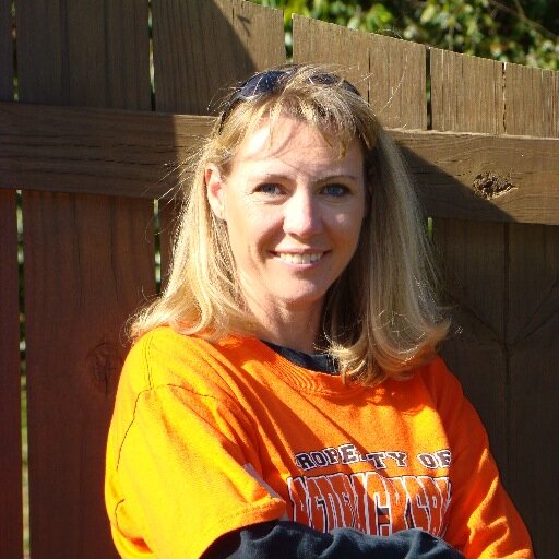 lzemites's profile picture. 