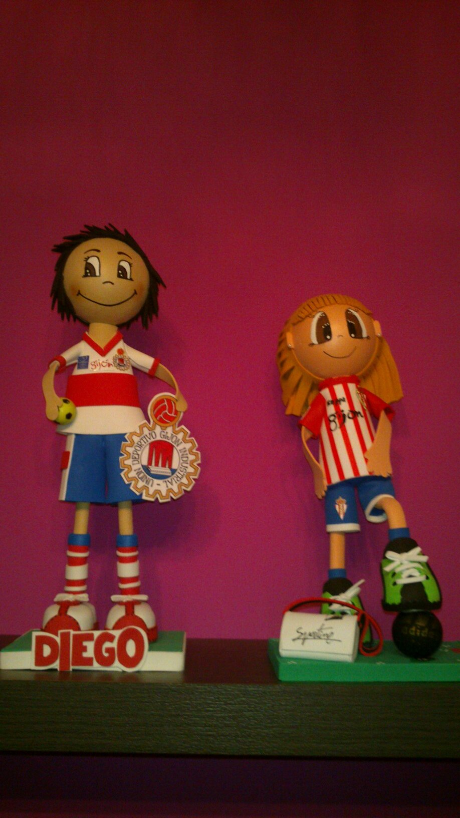 DiegoJunquera's profile picture. El papá de Xune y Enol, orgulloso expresidente del U.D. Gijón Industrial. Sportinguista de cuna. 29 de febrero 😉