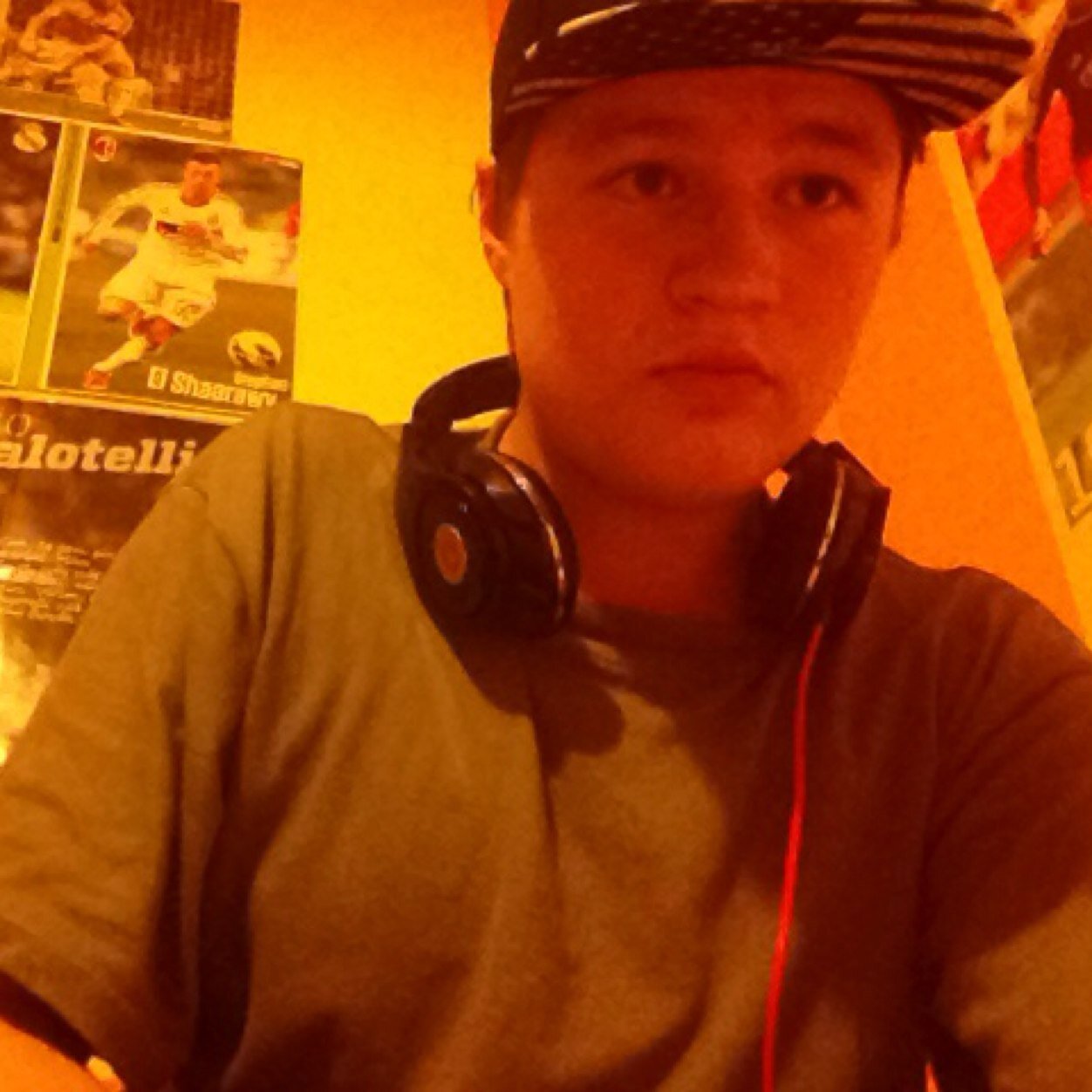 Social Boy/ Rap / Ice Hockey/ F1/Footbal or in USA Soccer 16