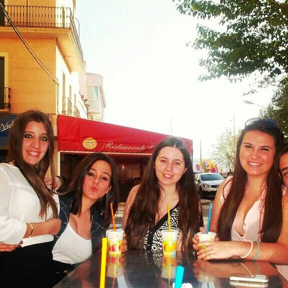 morena_trancoso's profile picture. Tu vida es un libro sin escribir , donde día a día tu misma escribes tu propia historia. ~ Peñarroya :)