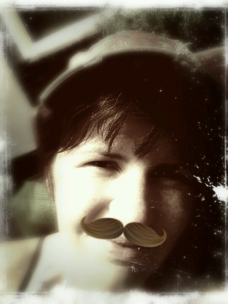 DanceLikeDerryn's profile picture. 30 something female exploring the big, bad IT world! New mom! Loving technology, loving life!