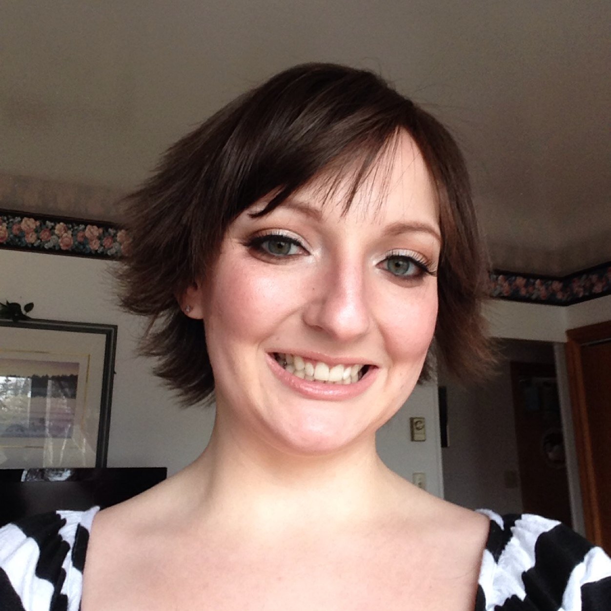 Paramedic. Rookie tea lover. Coronation Street fanatic. Mum to my fur-baby. Food fan. And a quirky pain-in-the-ass.