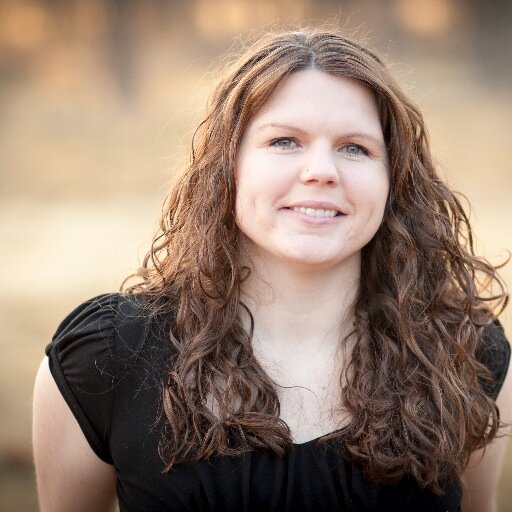 Hi, I'm Jo! I recently left the 8-5 corporate world in search of something different. Something I could do on my own terms, in my own time and in my own way.