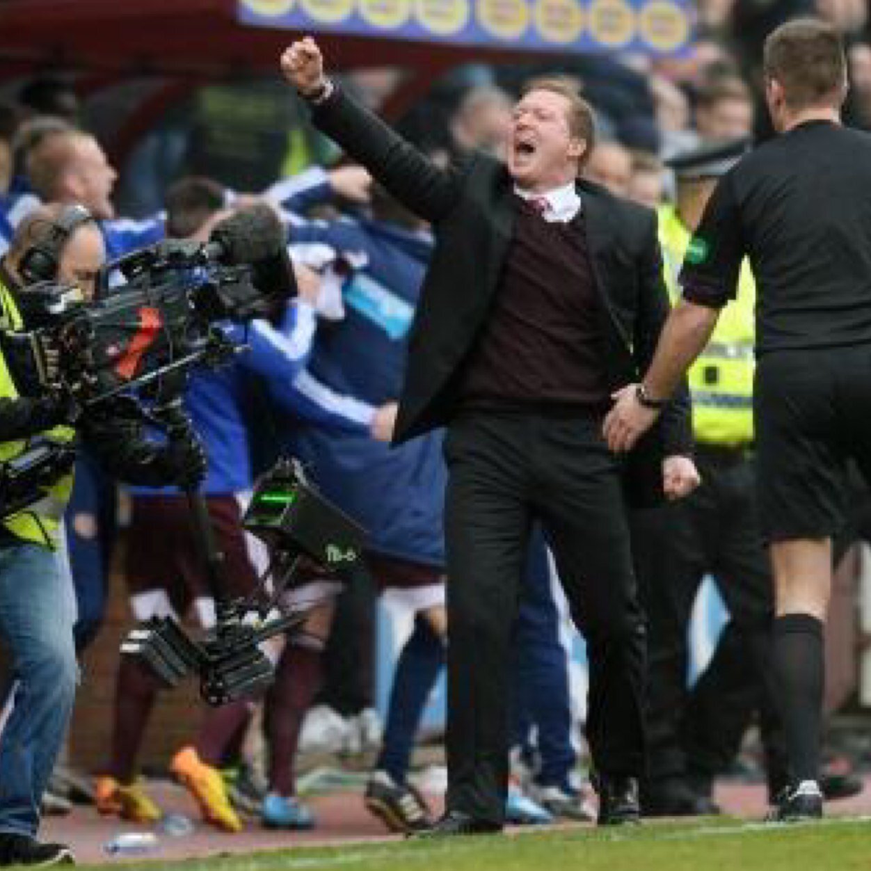 TheHeartsFans's profile picture. By the Fans, For the Fans, Backing The Foundation of Hearts - #HMFC4LIFE