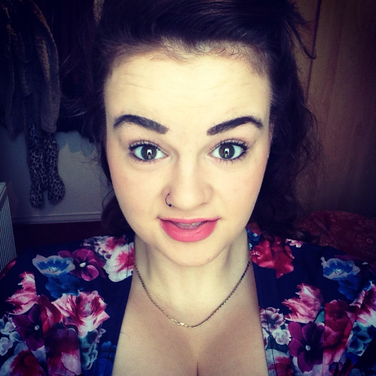 Add me on xbox/bbm, xxkim37xx 296E6B4E