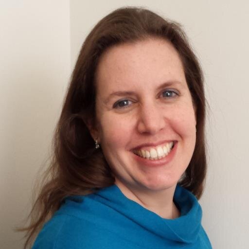 AnalyticLeanne's profile picture. 