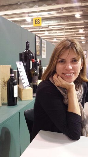 #sommelier @ChefSerrano @AriaLV, mother and wife! Lover of all things food & wine!