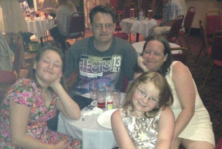 age 35 born 26th may have 2 fantastic daughters and an equally fantasic fiance