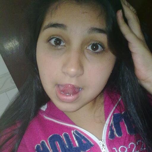 ~ 16 anos , Ariana & chata & ciumenta & gatinHÁ & carinhosa & solteirinha & a fofa da @_moren4 , me segue ? sigo devolta #falow-me '-'