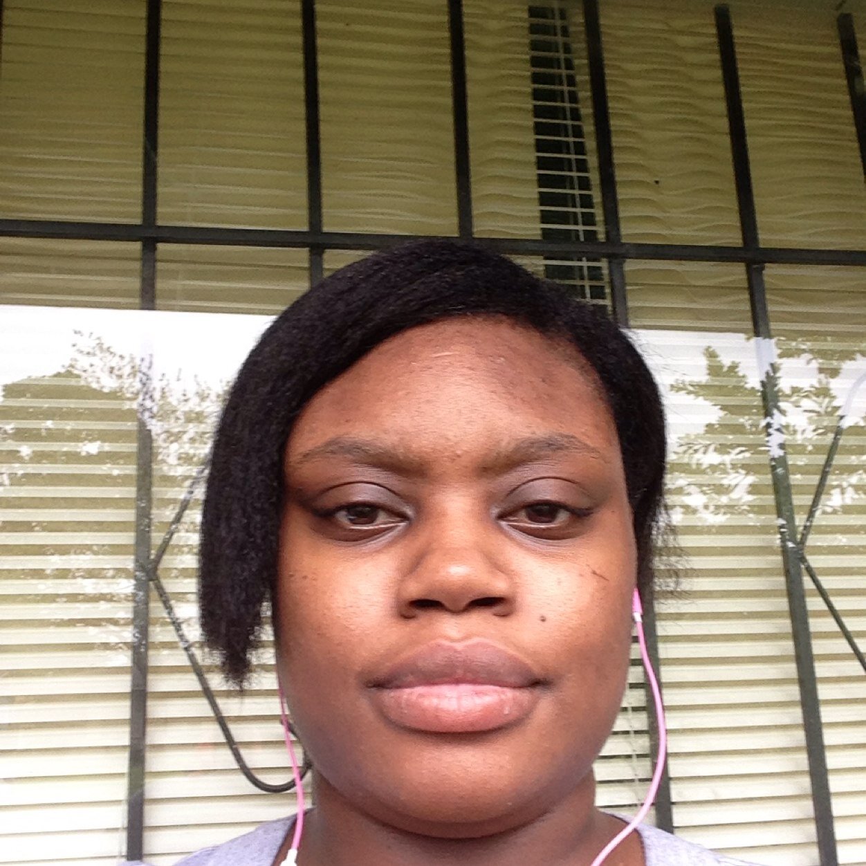 GloriaYWilliams's profile picture. Hi i am engaged to an awsome good looking man ken Jay he is my world and my six kids i love my whole family including my mother