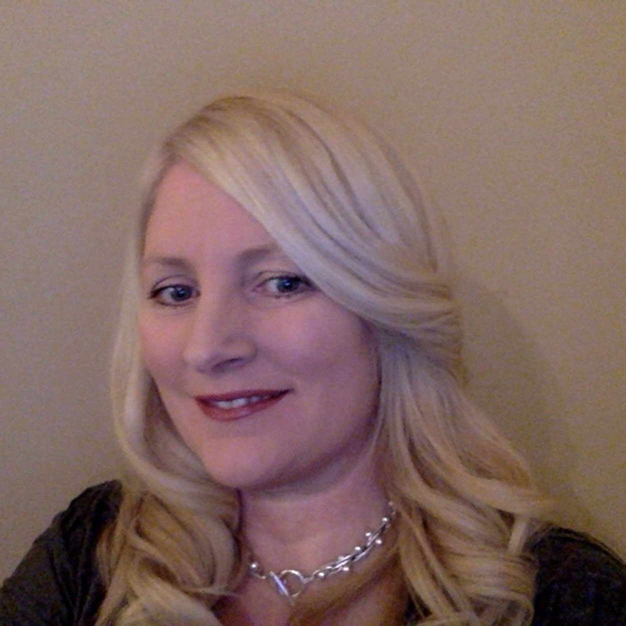 Mum, Gran, wife, business woman. Representative for Cardiac Risk in the Young following the death of David - #forever30