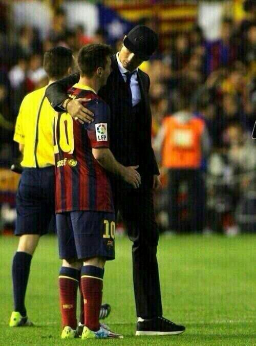 Comento cosas interesantes sobre el fútbol. LUCHA HASTA EL FINAL, NO TE RINDAS. #EternTito