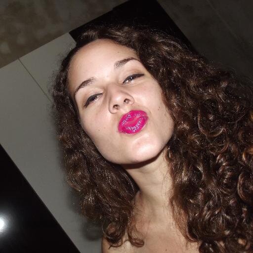 juuhavila's profile picture. Não há arauto mais perfeito da alegria do que o silêncio. Eu sentir-me-ia muito pouco feliz se me fosse possível dizer a que ponto o sou.