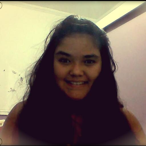 tem cheirinho de hortelã, cravo e canela[...]ñ existe ninguem mais igual a ela[...]e eu estou gostando
[...]a minha Gabriela 
só quer me fazer feliz ♪♫ ♫ ♪