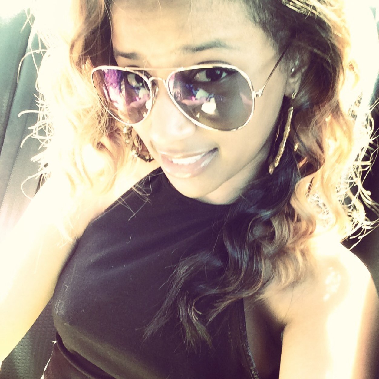 It's the little glimpse of light, that makes the diamond really shine. ♎ ♥MzOctober17th♥:::♥10/17/89♥