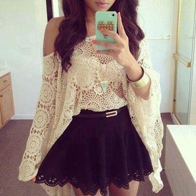 Hi guys! im an R5er! if you r too... we're gonna get along realll well;) I give beauty tips, I also fangirl over r5:) im a fashionista too! I ♥ Disney:)