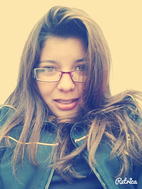 Hola :D siganme bye besitos los amo 3