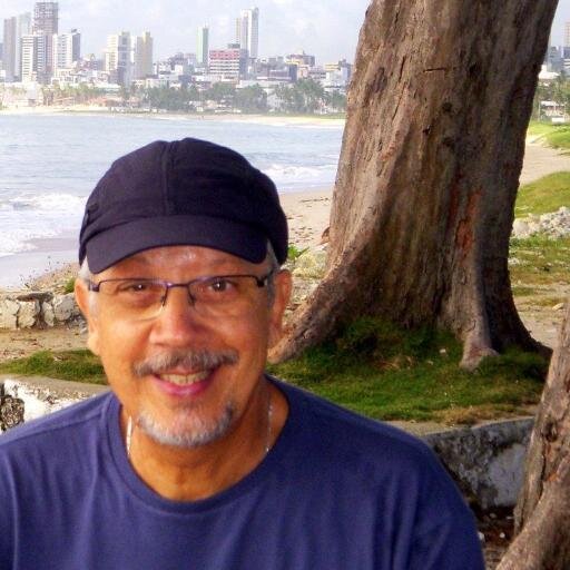 Biodegradável sem nenhuma pressa. Professor universitário/UFPB, ortodontista, apaixonado pela vida [flamenguista, óbvio] e 100% Brasil.