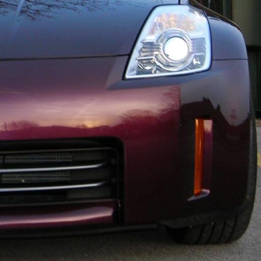 itsazzz's profile picture. it's important to stay between the lines