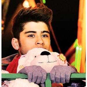 thankszainmalik's profile picture. x pedi one direction, Deus me deu cinco caminhos x