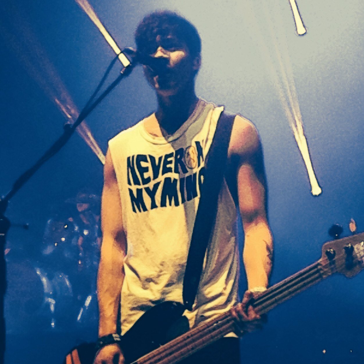 please follow @fuckyouxluke thanks beautiful