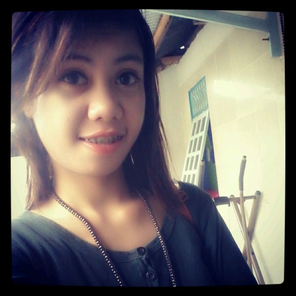 wiwinprathiwi's profile picture. cinta itu sederhana . aku dan kamu dan tidak ada yg lain. aku untukmu dan kamu untukmu ...;-)