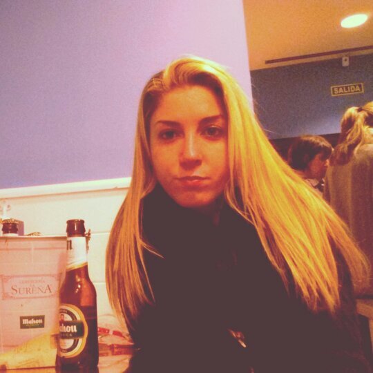 NoePuche's profile picture. Para qué empeñarse en las modas y en ser como el resto si el verdadero valor es ser individual.