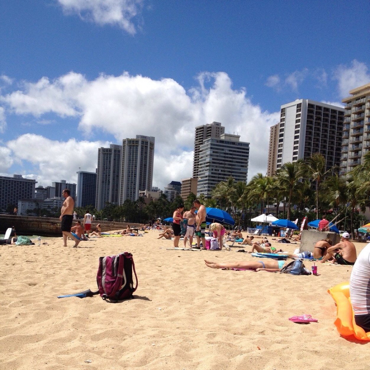My dream is to live on one of the southern islands. let's be friend!!!Please teach me Hawaiian.🌈🏄