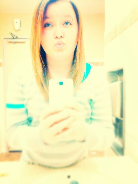 ElissiaThru's profile picture. Help me get a follow from any of the magcon boys and ill do u a favor get me a follow from Cameron Dallas and ill give u my life