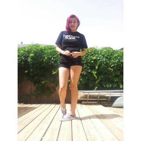 hi, im Kat. obviously im really lame. follow me if you wanna.