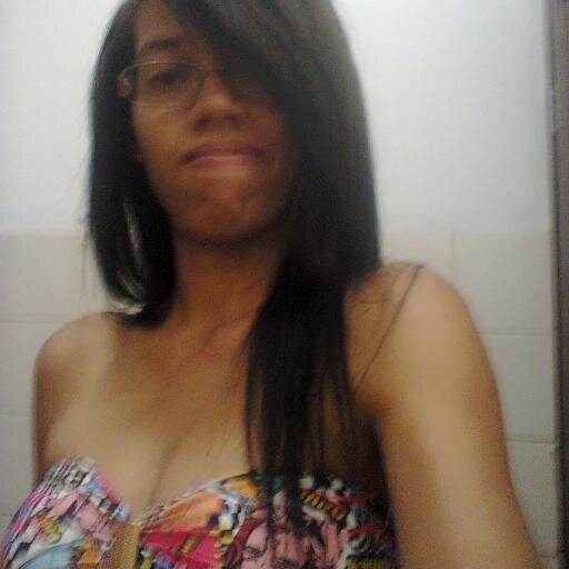 Ao mundo peço licença, para atuar onde quiser. Meu sobrenome é competência. O meu nome é mulher.