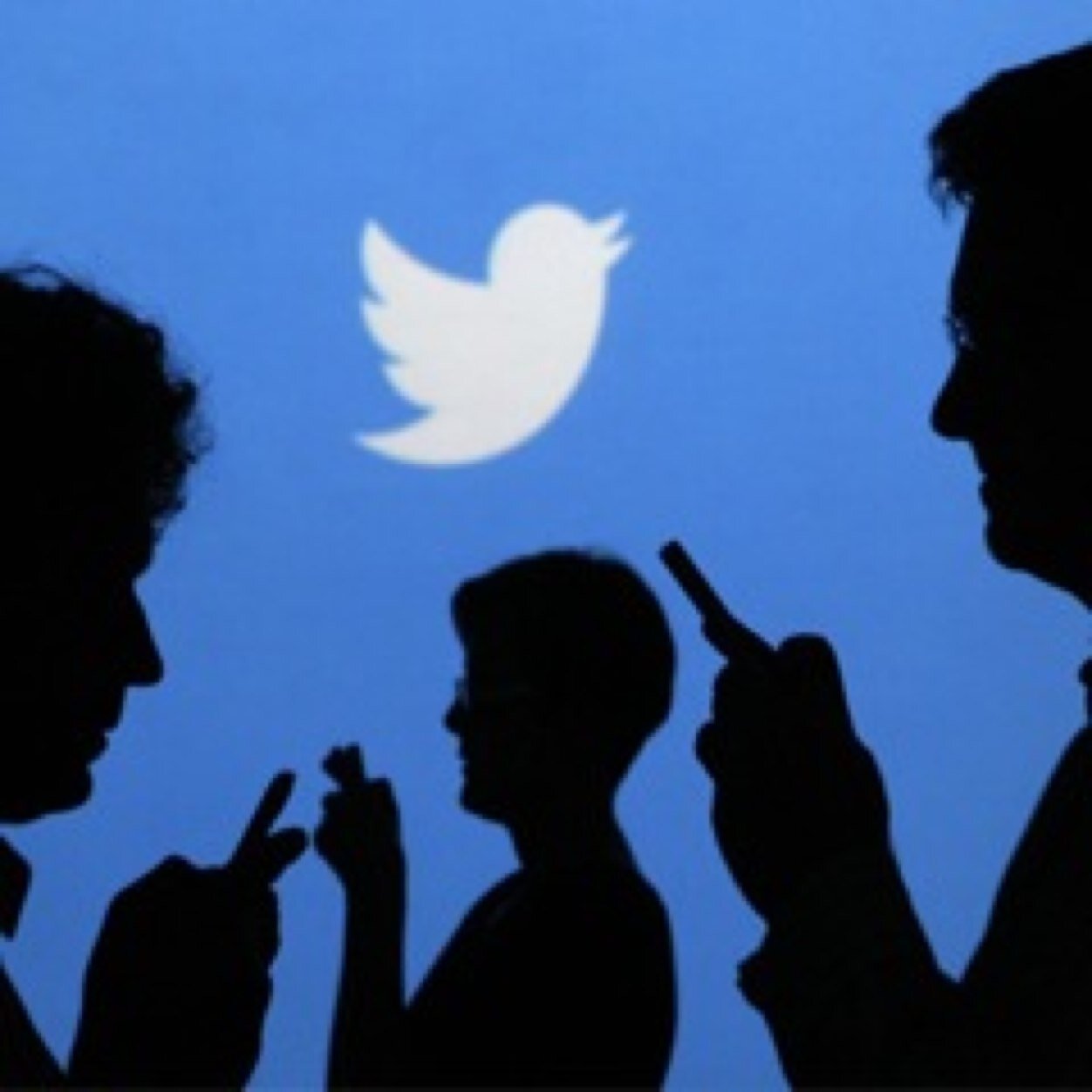 alfonsoguerre17's profile picture. Asesor en moda, imagen pública y comunicación verbal y no verbal, perfiles en actitud emocional positiva.