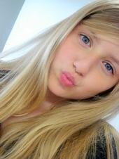 lais_santos_s2's profile picture. A felicidade está nos pequenos detalhes, infelizmente muitos estão tão preocupados com as coisas 'grandes' que não vêem que a felicidade que tão perto está