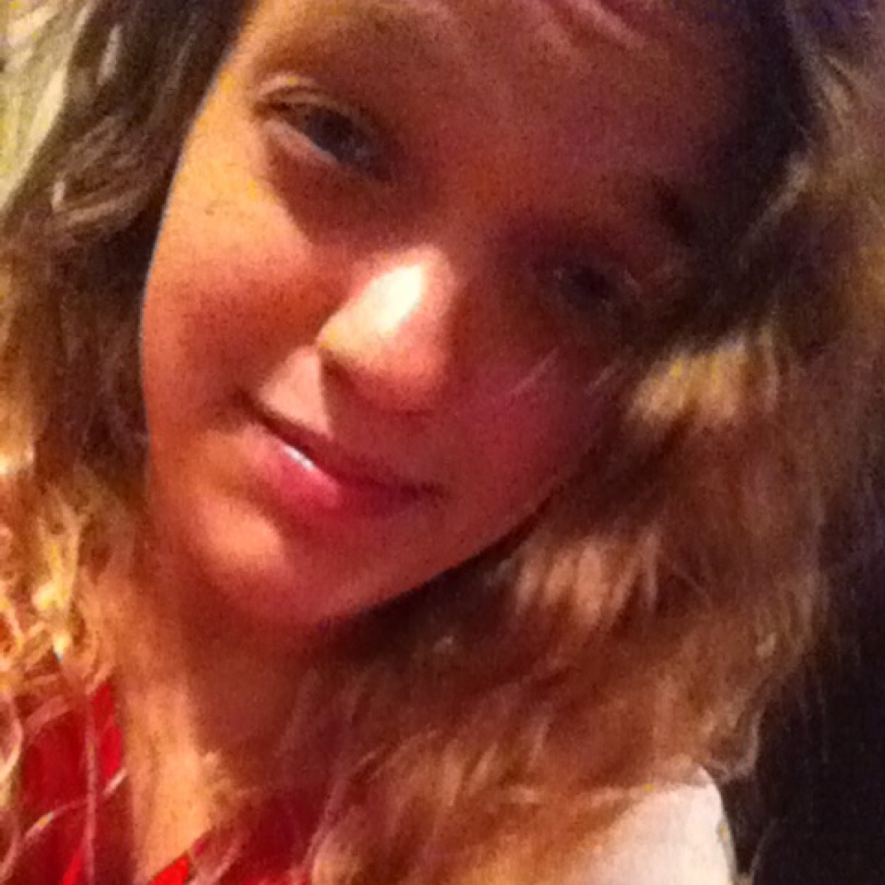 Im Jamie
Im an aunt to a beautiful girl named Arabella
Ryli is my world
Family is everything to me
Im single(:
