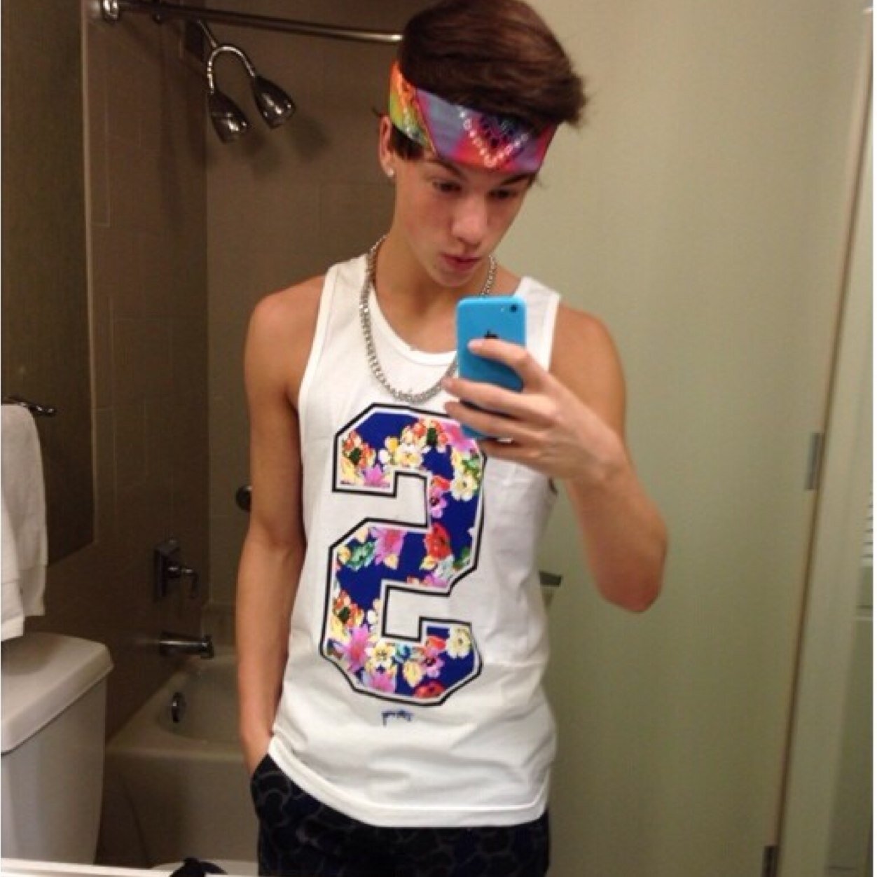 Taylor Caniff is bæ.