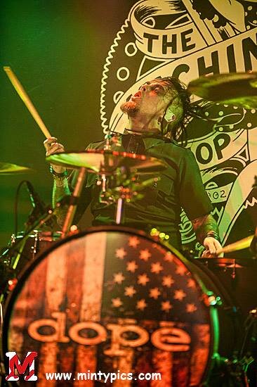 DANIELFOXDRUMS's profile picture. I play drums, I set up drums, I live drums!